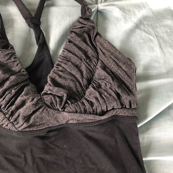 Lululemon tank - Picture 2 of 4